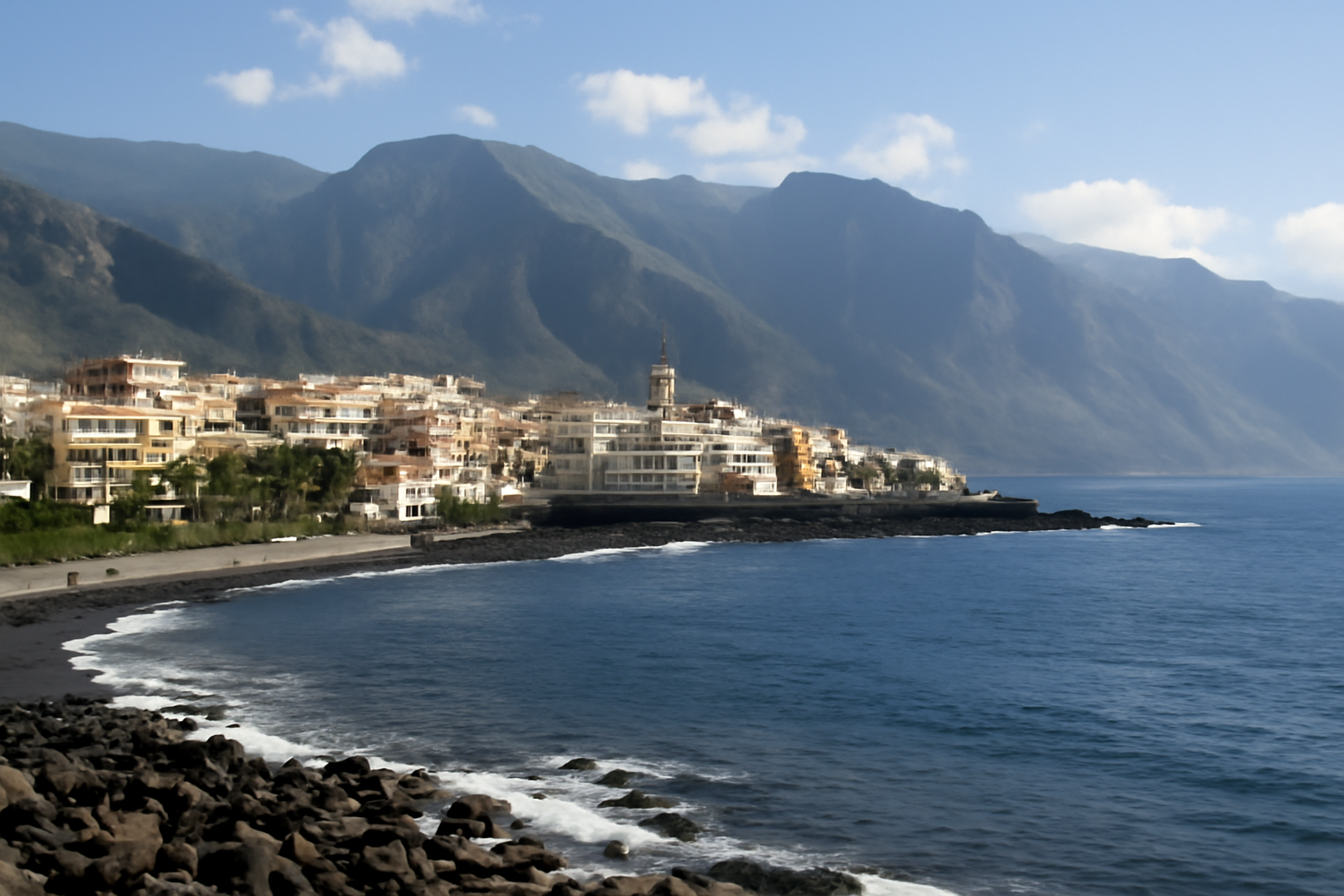 Teneriffa im Vergleich: Nord oder Süd – Wo passt das Leben besser für Sie?